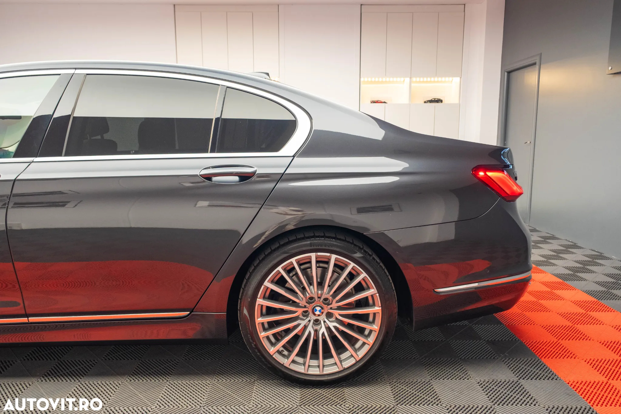 BMW Seria 7 750d xDrive - 13