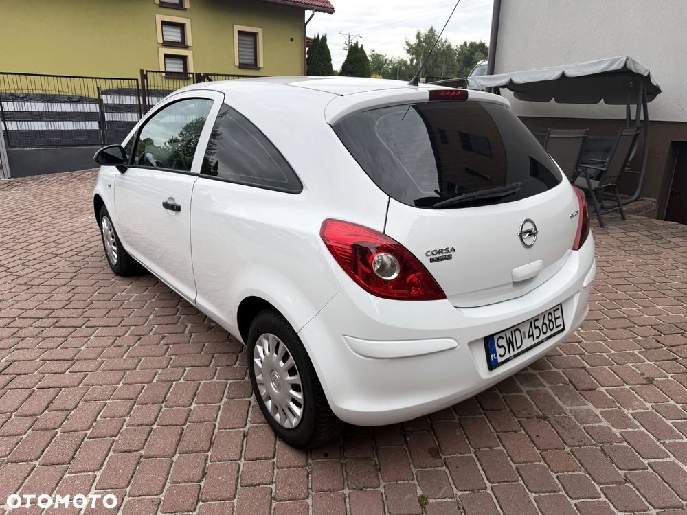 Opel Corsa 1.2 16V Essentia - 5