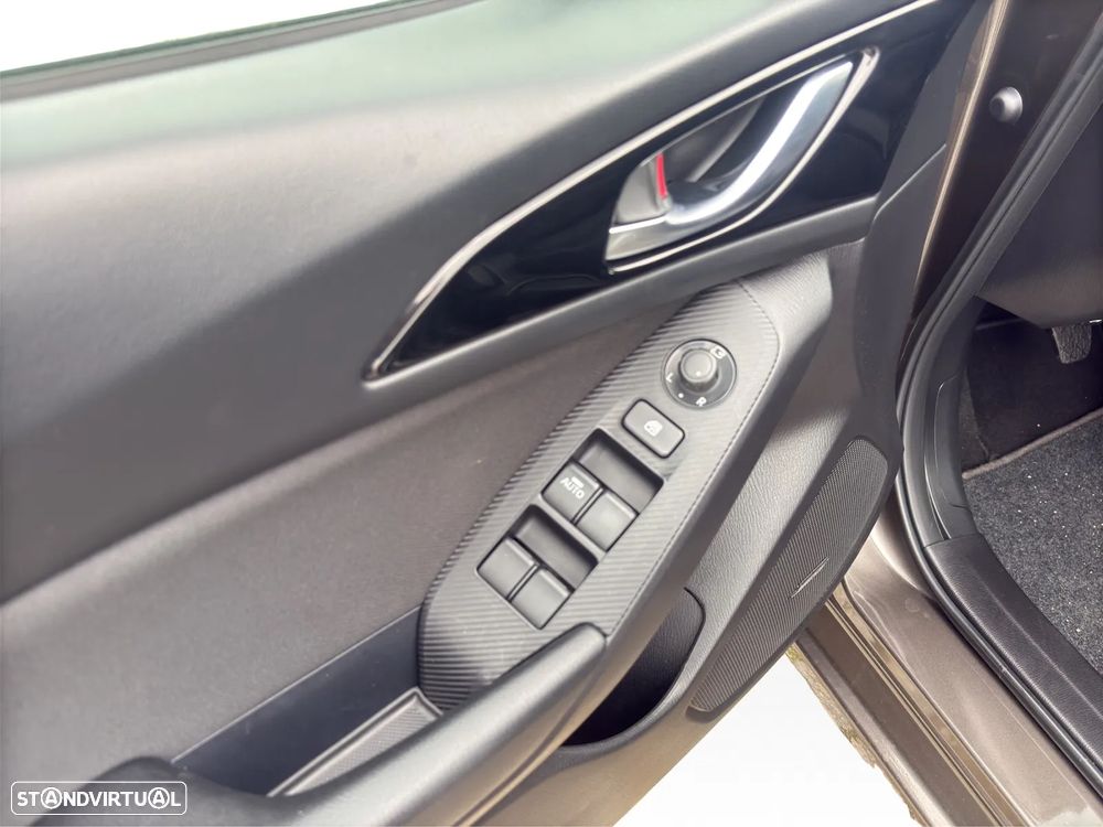 Mazda 3 Hatchback 1.5 Sky-D Excellence Pack HT Navi - 20