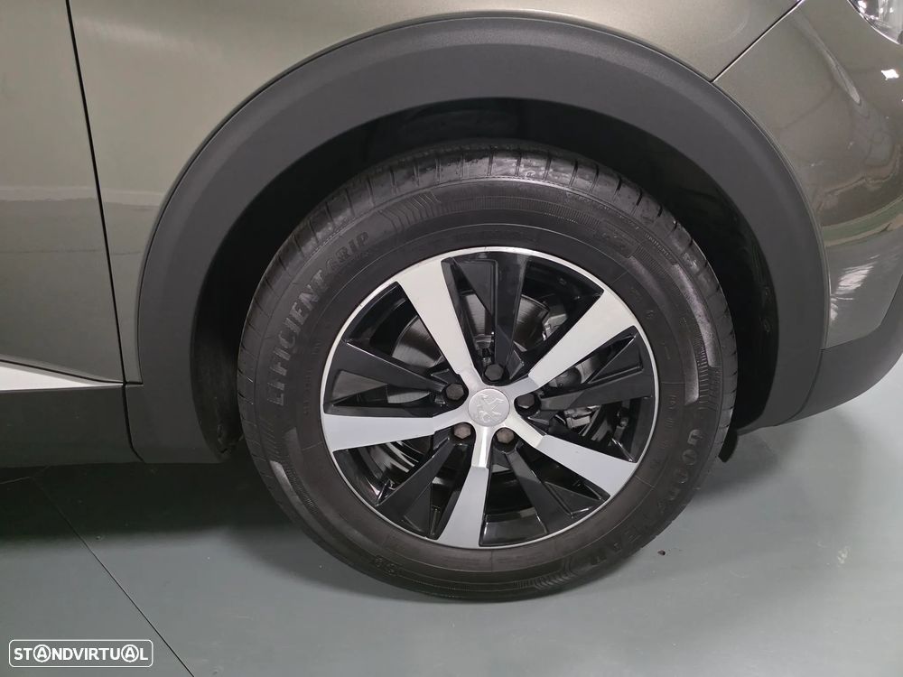 Peugeot 3008 1.5 BlueHDi Active - 4