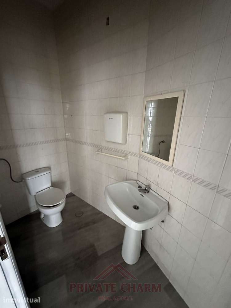 Espaço Comercial para arrendar - Grande imagem: 4/5