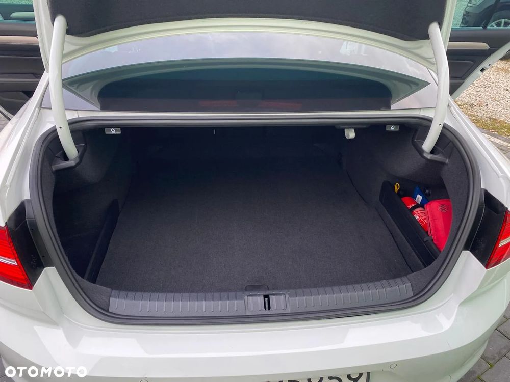 Volkswagen Passat 2.0 TSI BMT Highline DSG - 19