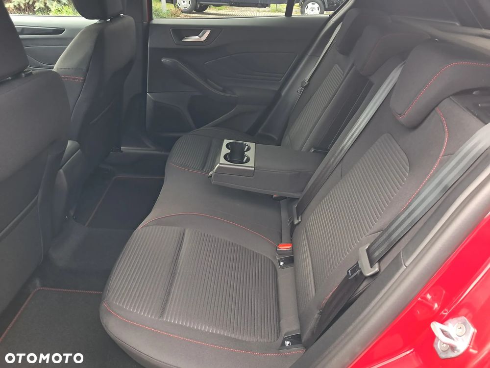 Ford Focus 1.0 EcoBoost mHEV ST-Line X - 24