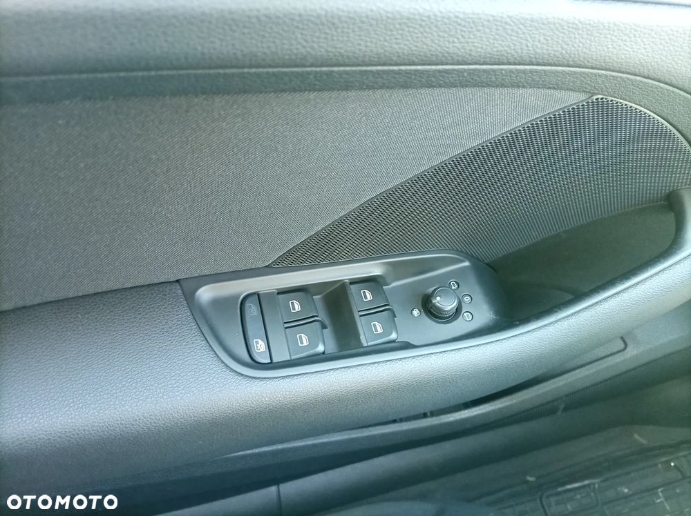 Audi A3 Sportback 1.6 TDI ultra Attraction - 19