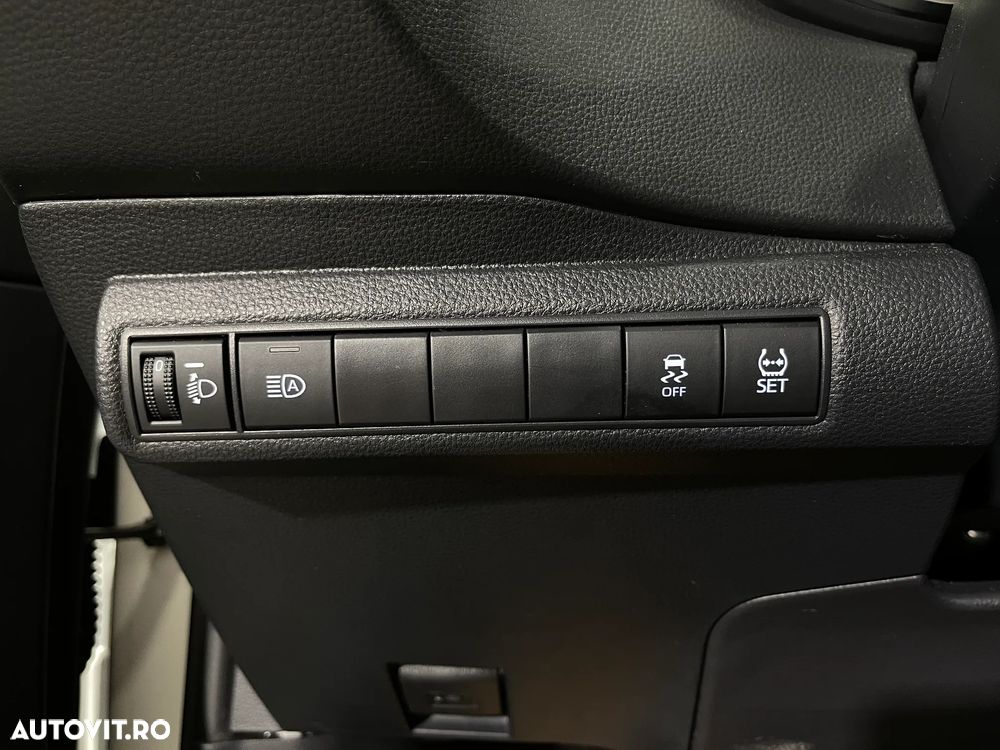 Toyota Corolla 1.8 Business Edition - 19