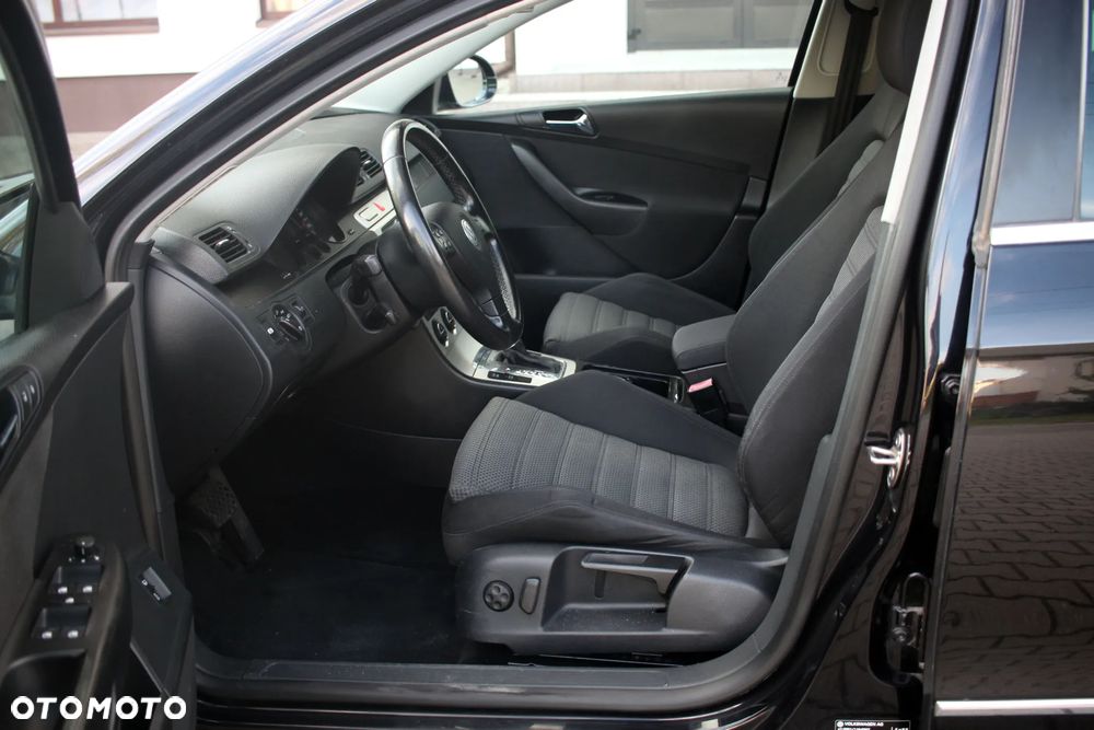 Volkswagen Passat Variant 2.0 TDI 4Motion DPF DSG Highline - 12