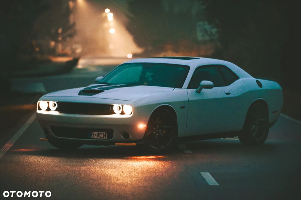 Dodge Challenger 5.7 R/T - 2