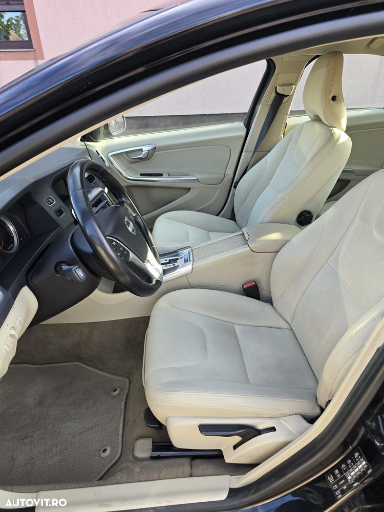 Volvo S60 D3 Geartronic Momentum - 23