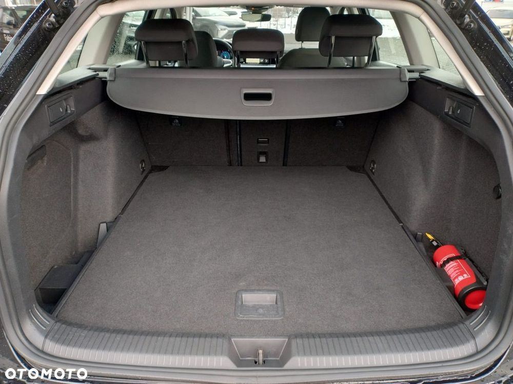 Volkswagen Golf - 36