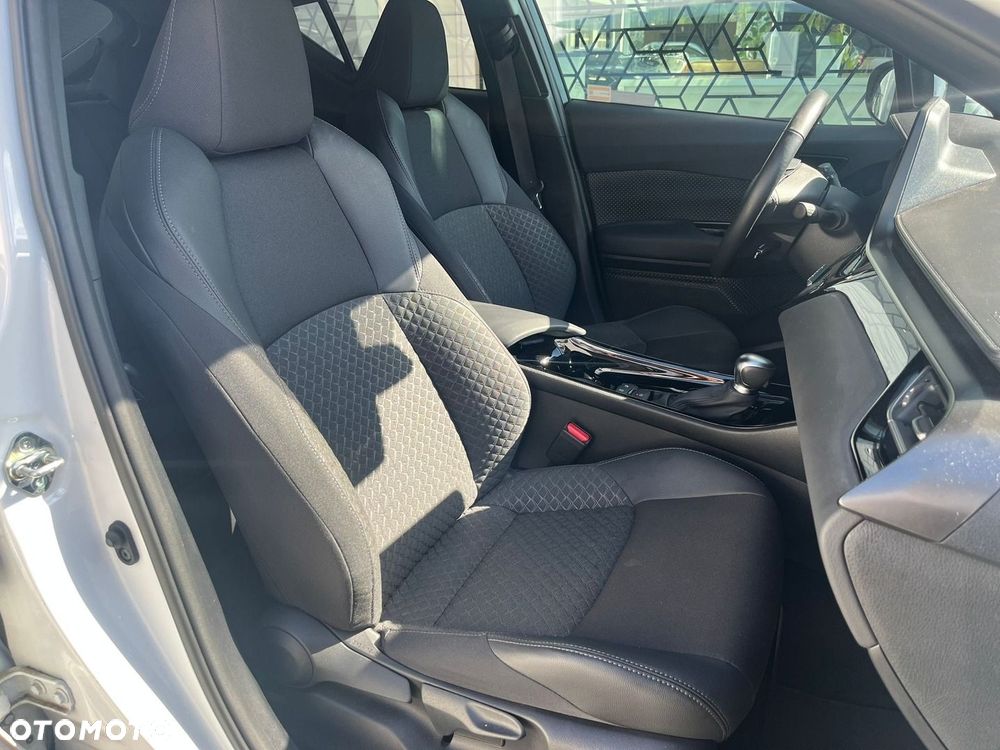Toyota C-HR 2.0 Hybrid Style - 23