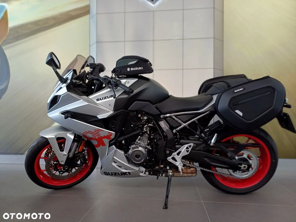 Suzuki GSX - 3