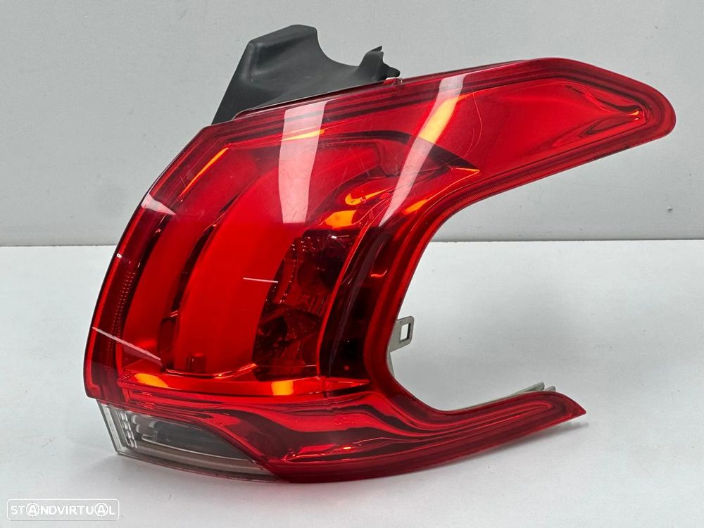 Farolim Direito / Esquerdo - Peugeot 2008 I (2014) - 2