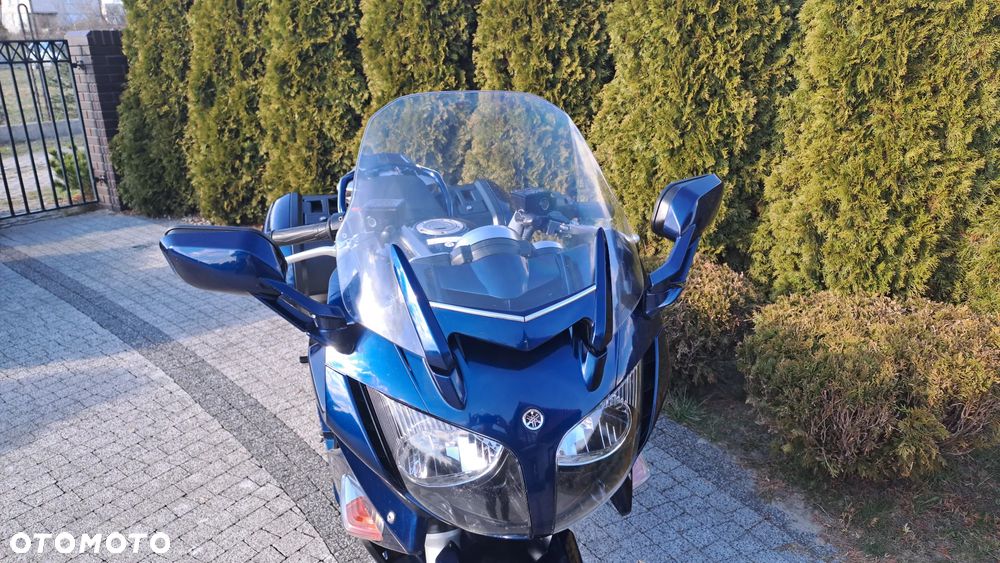 Yamaha FJR - 8