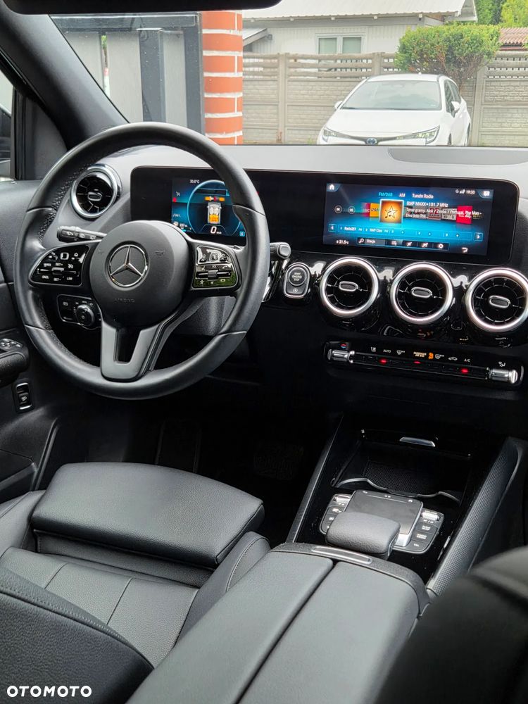 Mercedes-Benz GLA 200 Business Edition - 22