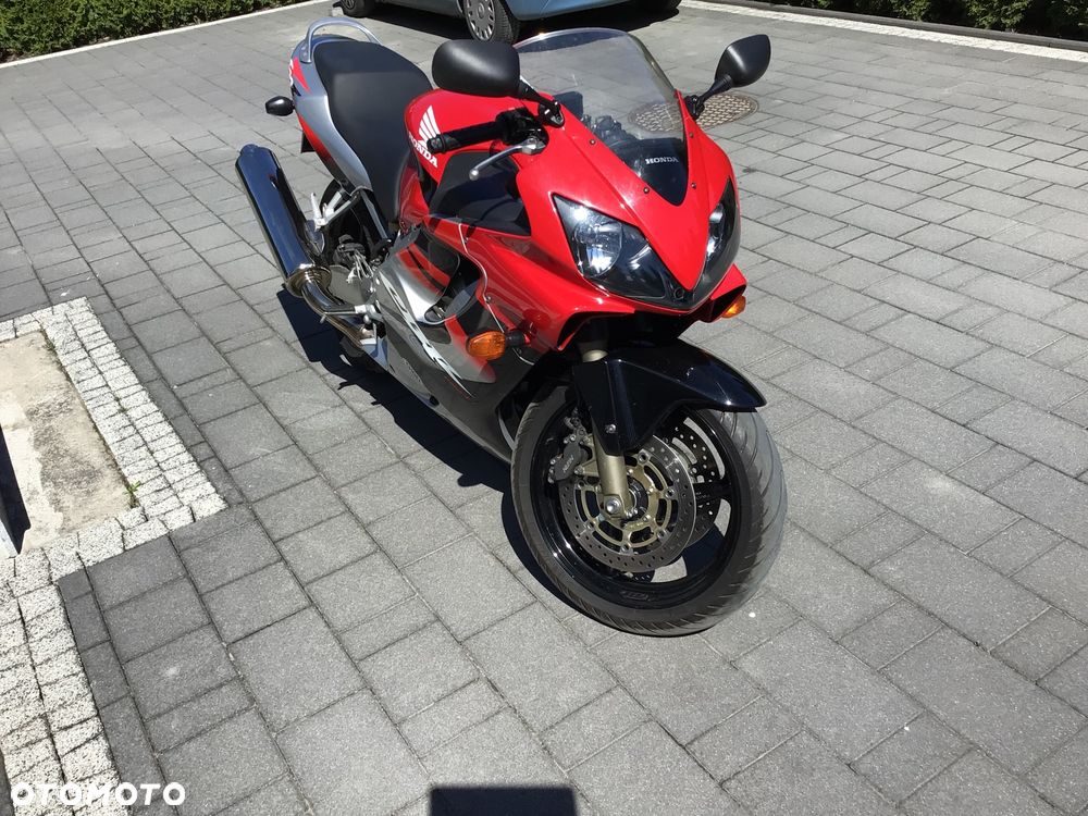 Honda CBR - 1