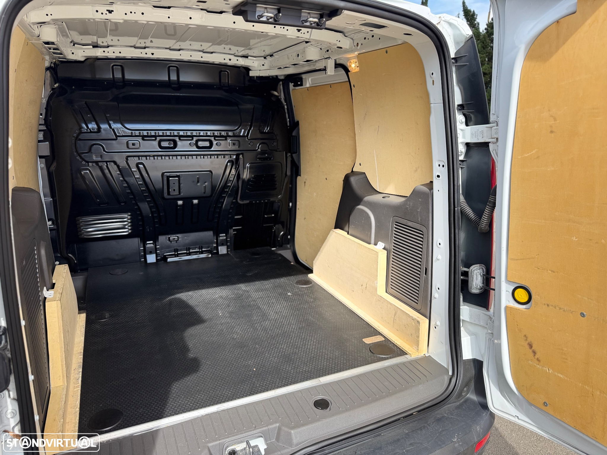 Ford Transit Connect L1 1.5 EcoBlue Trend Business Nav - 25