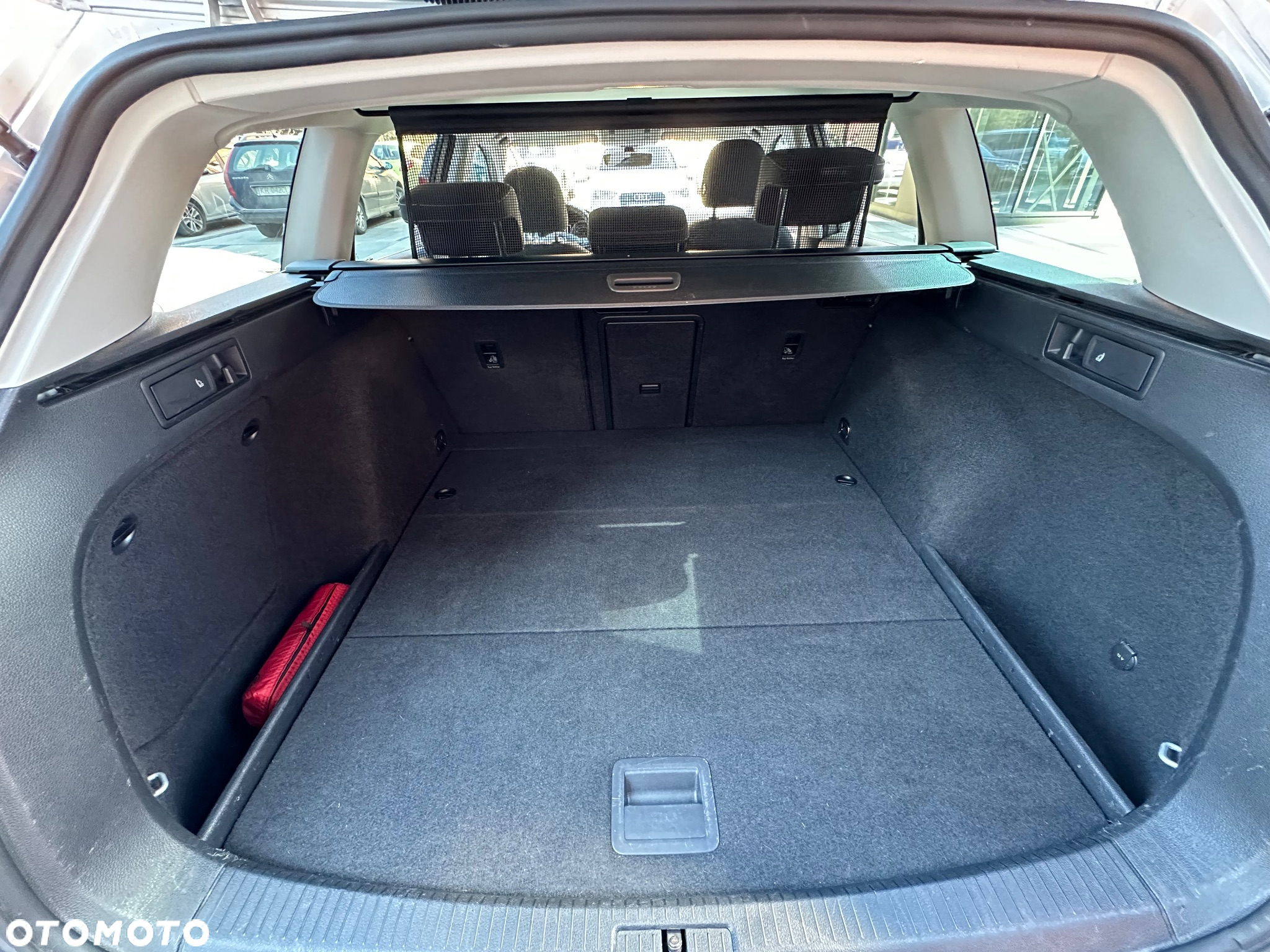 Volkswagen Golf 2.0 TDI BlueMotion Technology DSG Comfortline - 20
