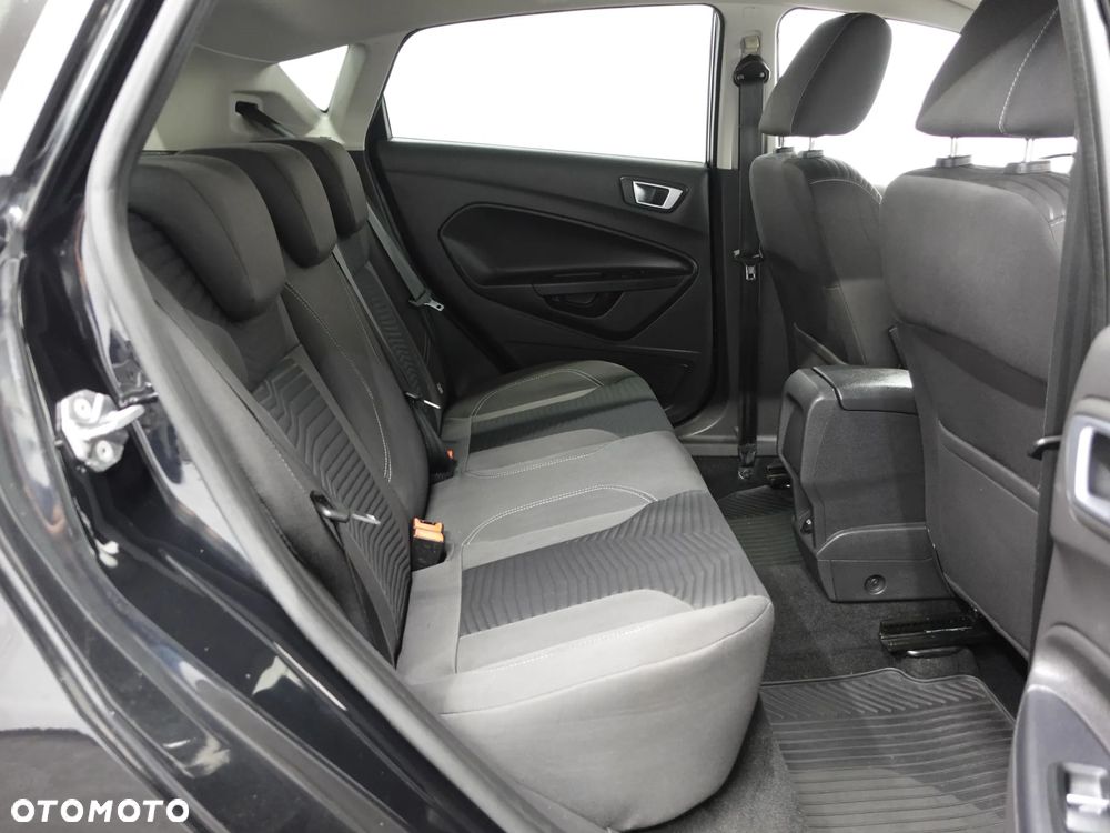 Ford Fiesta 1.0 EcoBoost Titanium - 23