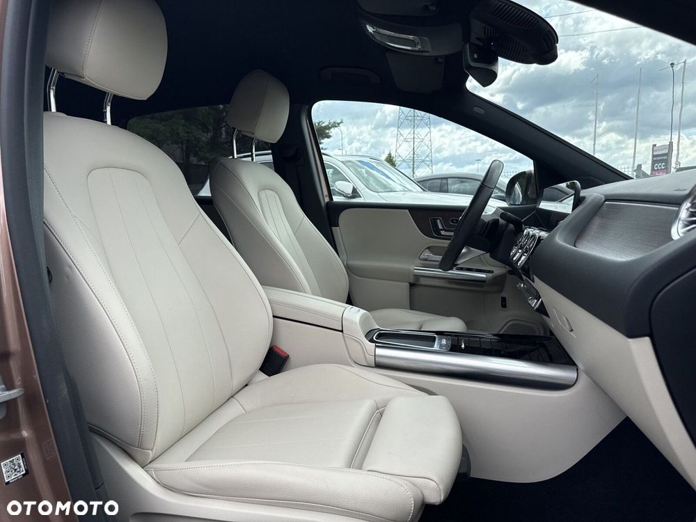 Mercedes-Benz Klasa B 220 4-Matic mHEV Progressive 8G-DCT - 15