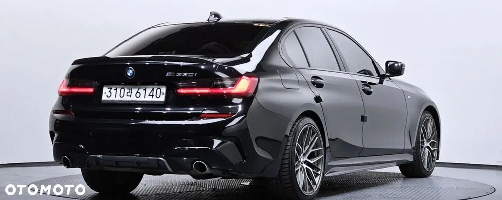 BMW Seria 3 330i xDrive M Sport sport - 3