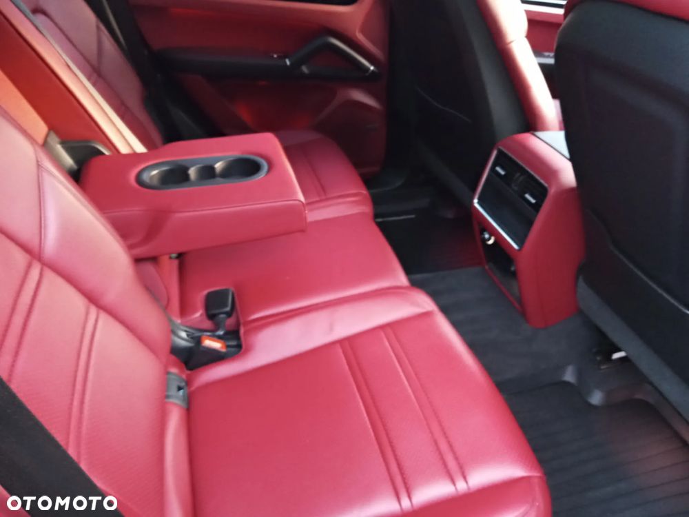 Porsche Cayenne Standard - 29