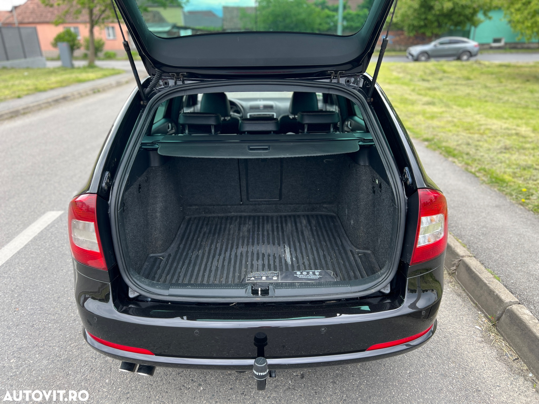 Skoda Octavia Combi 2.0 TDI RS - 12
