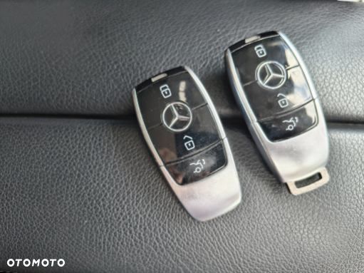 Mercedes-Benz Klasa E - 27