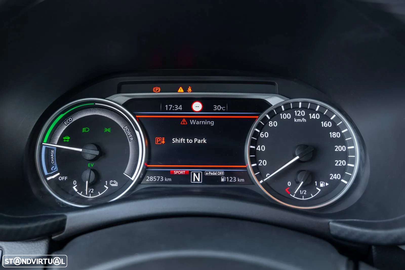 Nissan Juke 1.6 Hybrid N-Design Black - 19