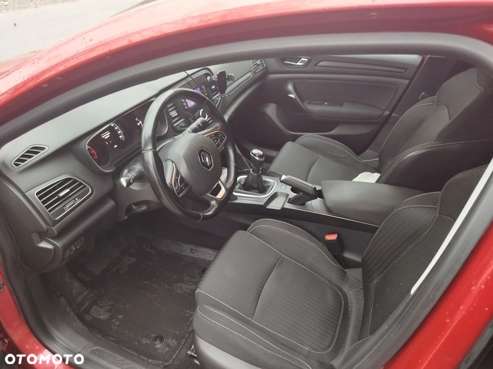 Renault Megane 1.6 SCe Life - 9