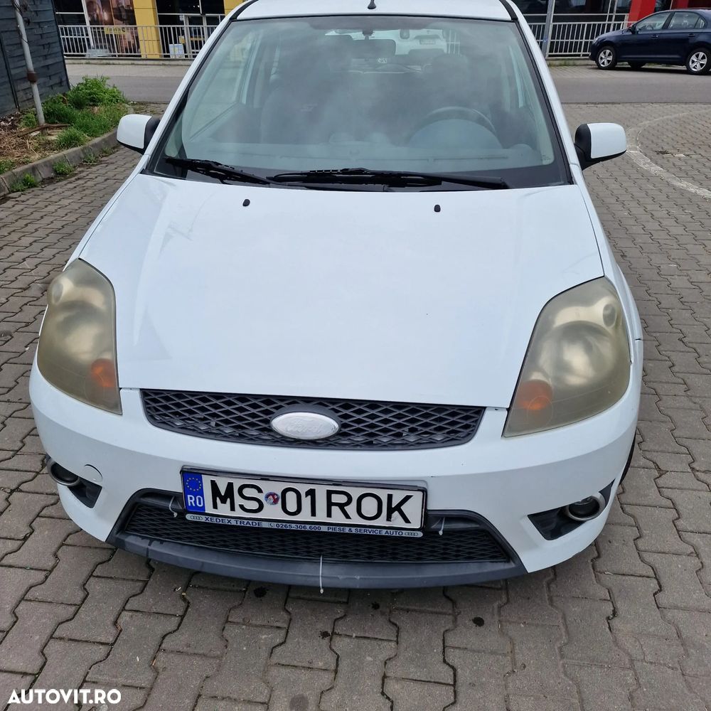 Ford Fiesta 2.0i ST - 6