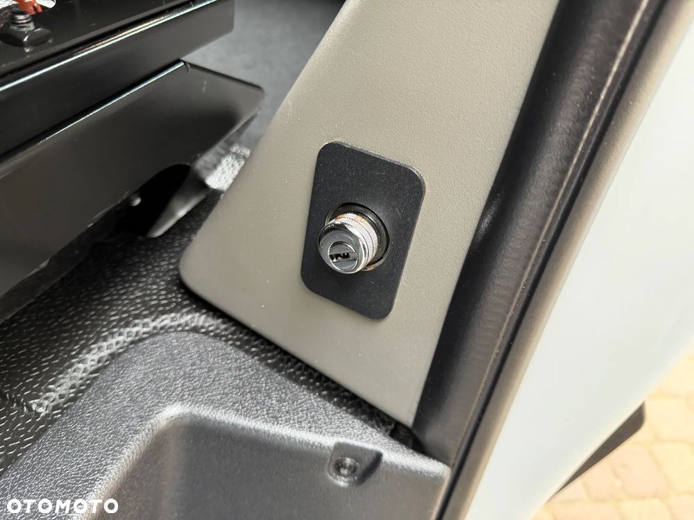 Renault Master Brygadówka Doka L3H3 - 19