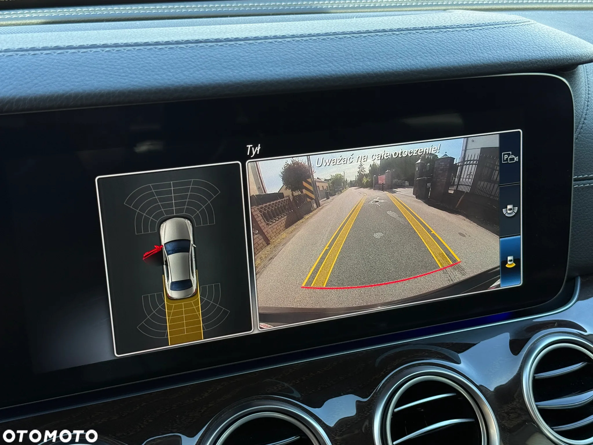 Mercedes-Benz Klasa E 220 d 4-Matic 9G-TRONIC - 14