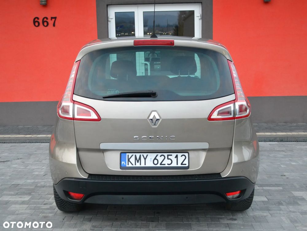 Renault Scenic 1.6 16V 110 Dynamique - 19