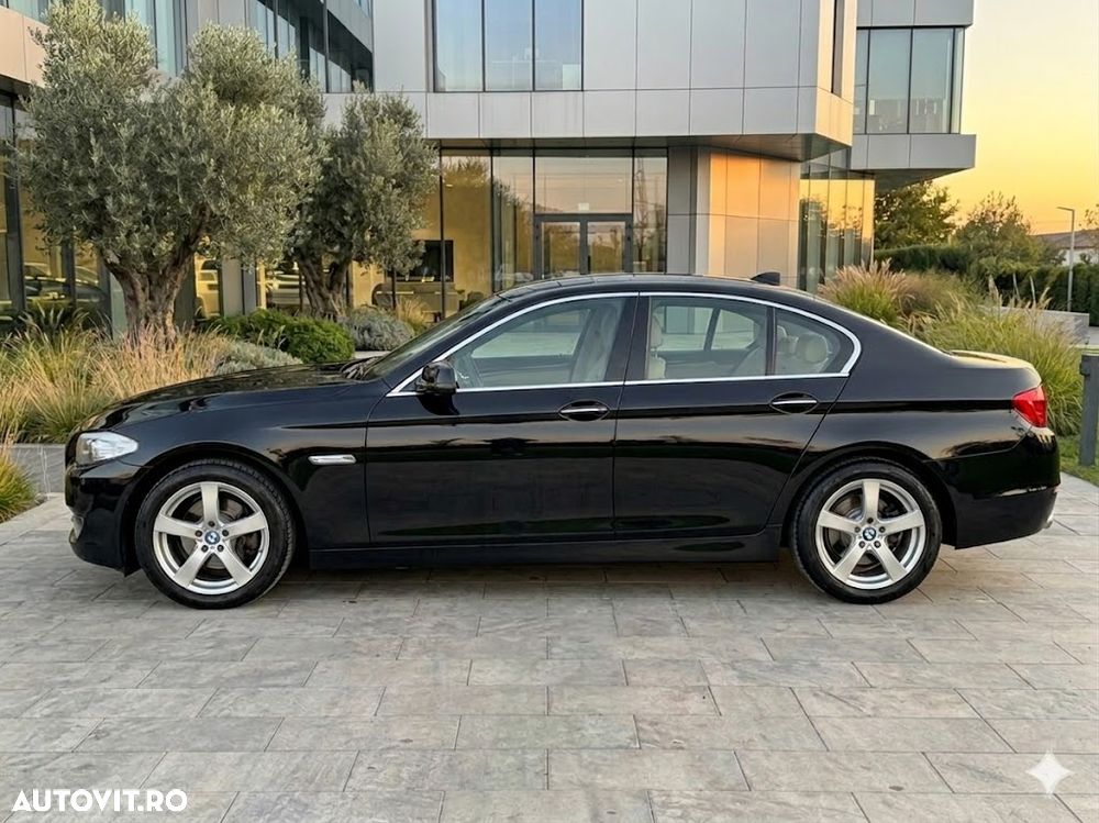 BMW Seria 5 525d xDrive Sport-Aut. Luxury Line - 3