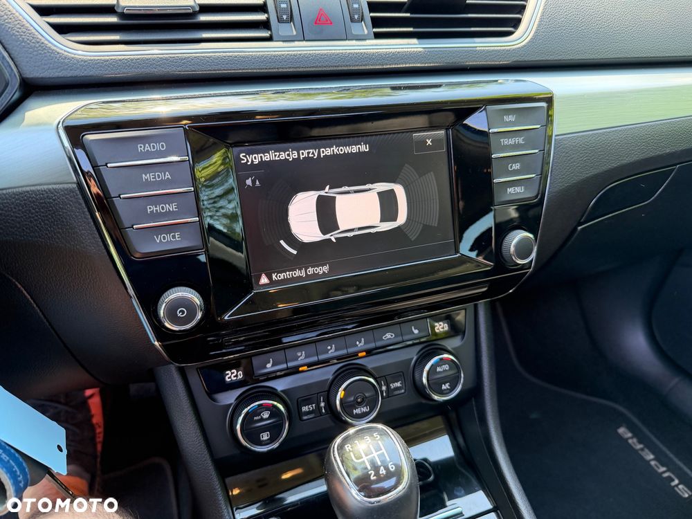 Skoda Superb 2.0 TDI Style - 18
