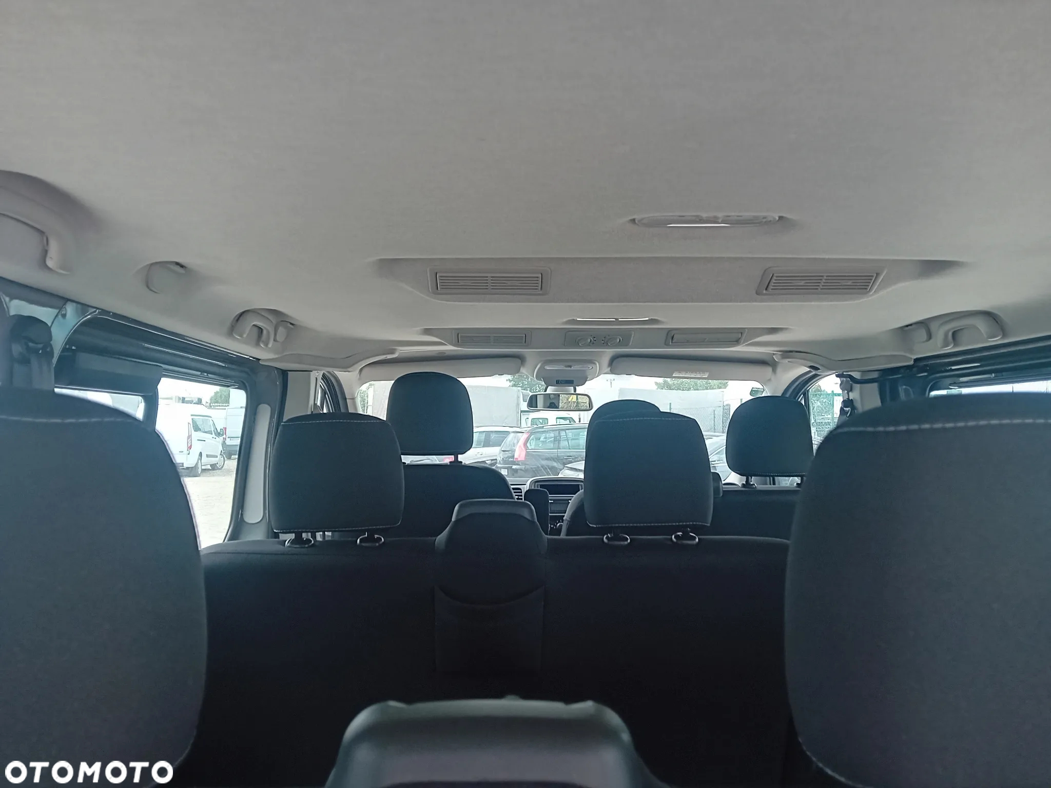 Opel Vivaro - 12
