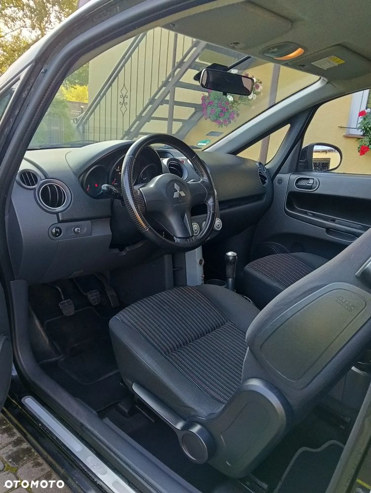 Mitsubishi Colt - 3