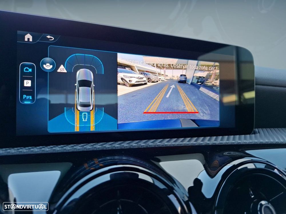 Mercedes-Benz a-250-limousine e - 26