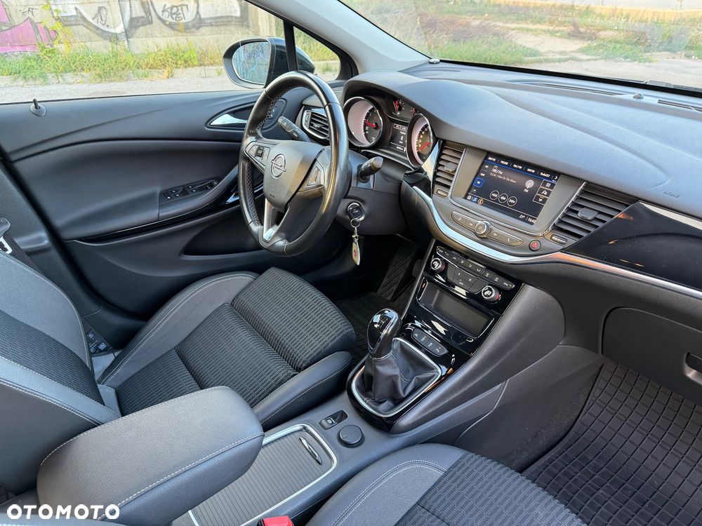 Opel Astra 1.2 T Elegance S&S - 24