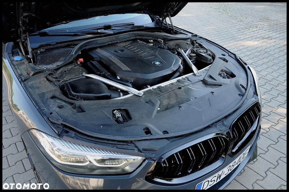 BMW Seria 8 840i - 23