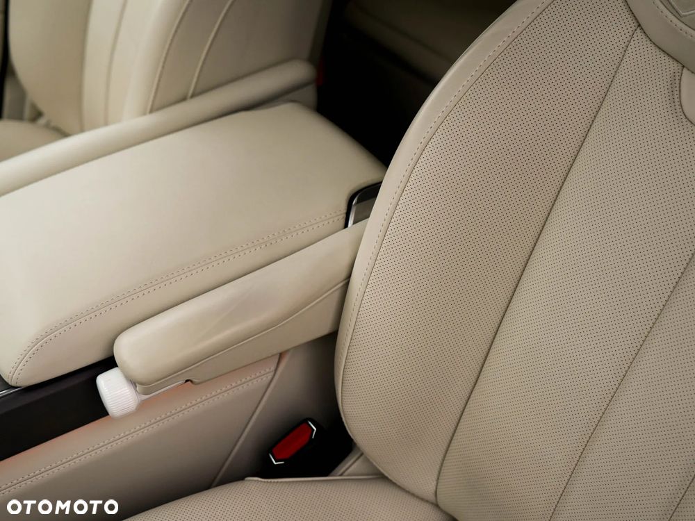 Land Rover Range Rover P615 SV - 16