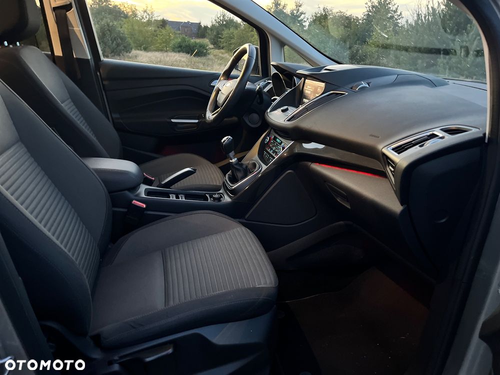 Ford C-MAX 2.0 TDCi Start-Stop-System Titanium - 35