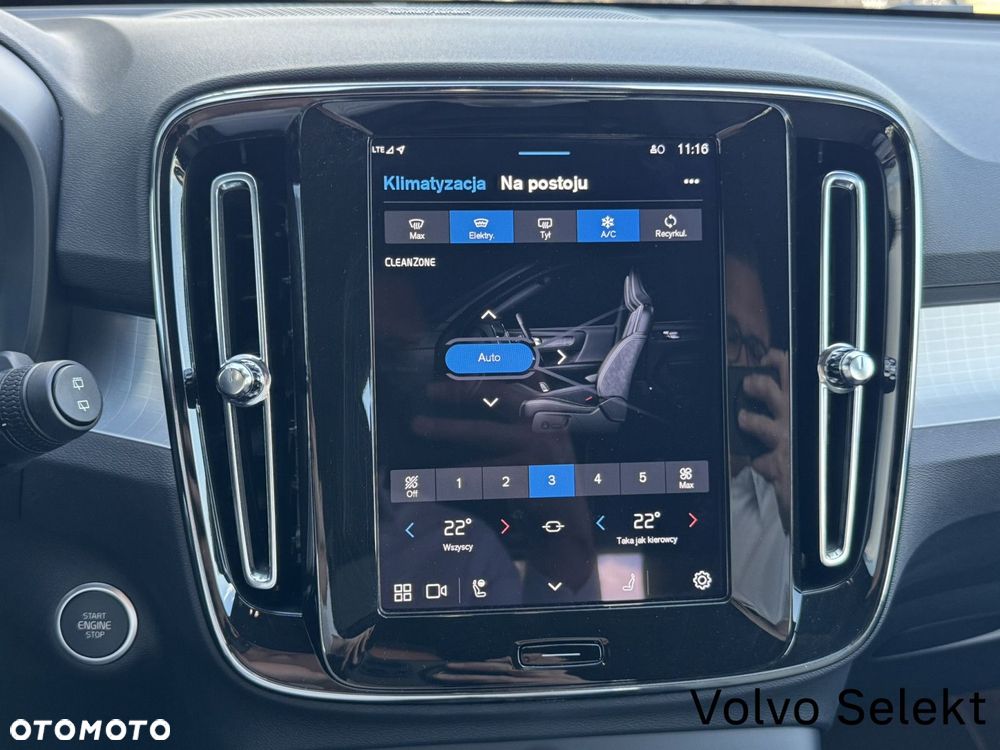 Volvo XC 40 B3 Plus Dark - 22