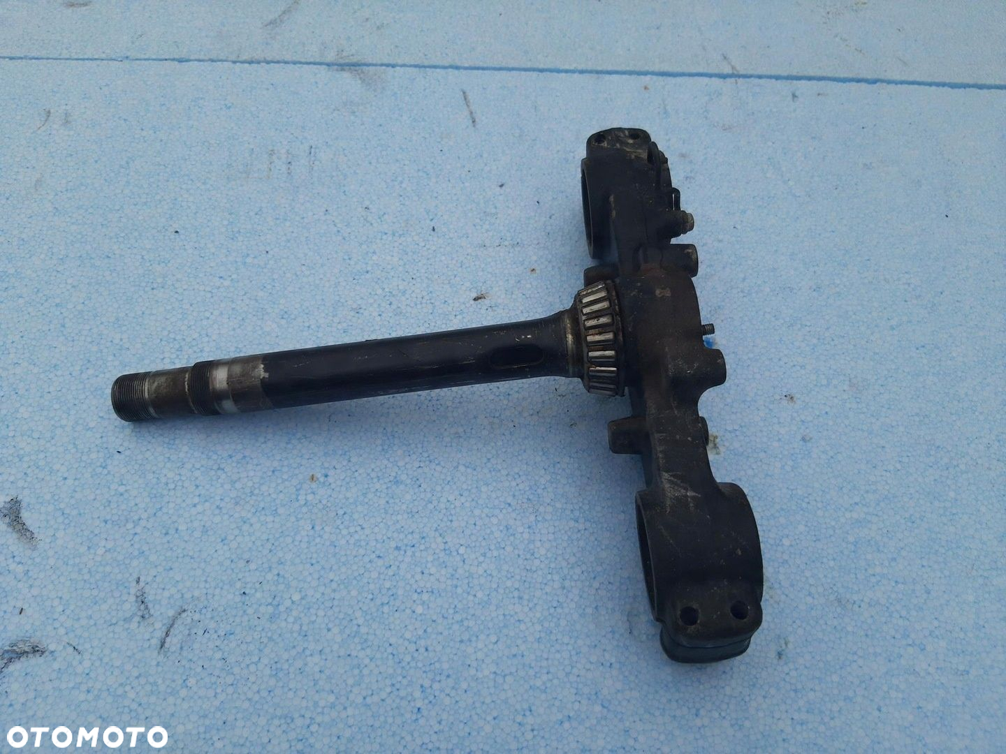 SZTYCA PÓŁKA DOLNA ZAWIESZENIA SUZUKI TS 125 R - 2