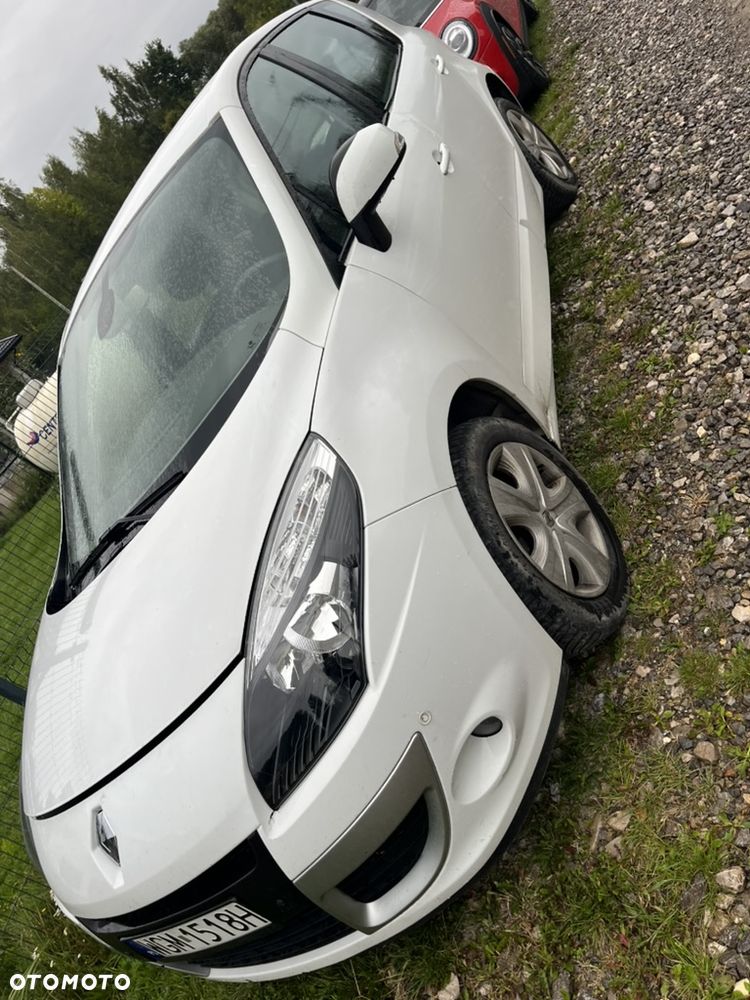 Renault Scenic - 3