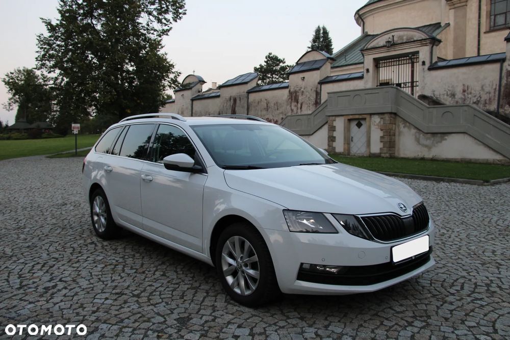 Skoda Octavia Combi 1.6 TDI DSG Ambition - 3