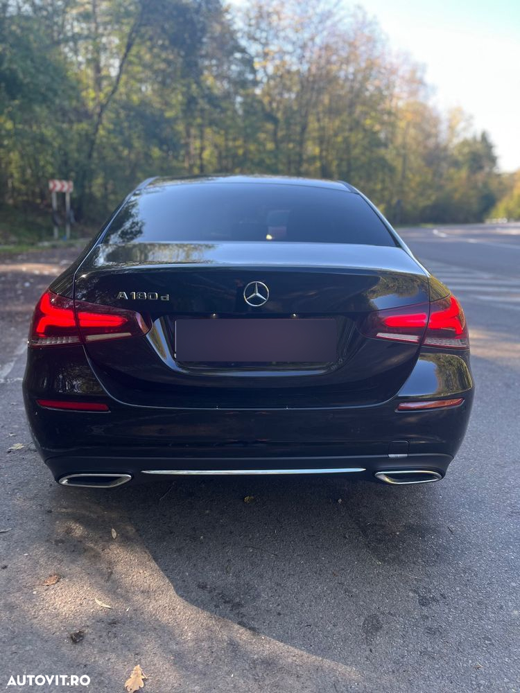 Mercedes-Benz A 180 d 7G-DCT - 5
