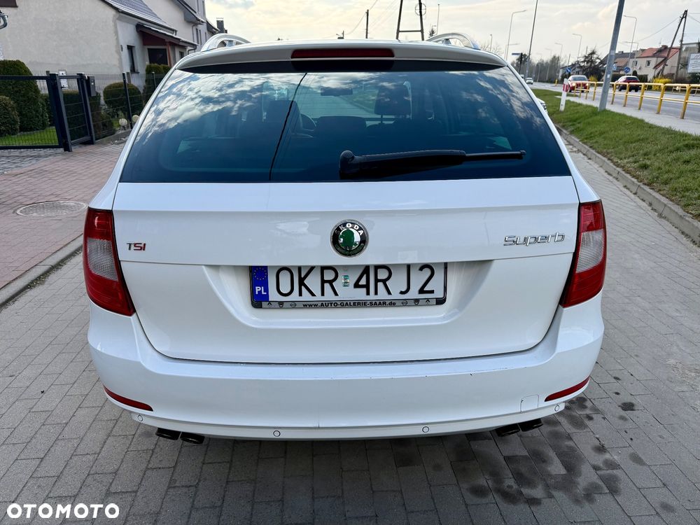 Skoda Superb 2.0 TSI DSG Exclusive - 8