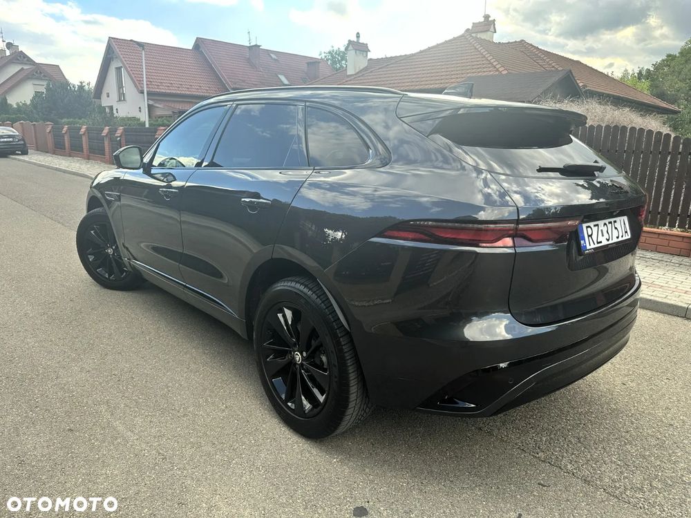 Jaguar F-Pace - 10