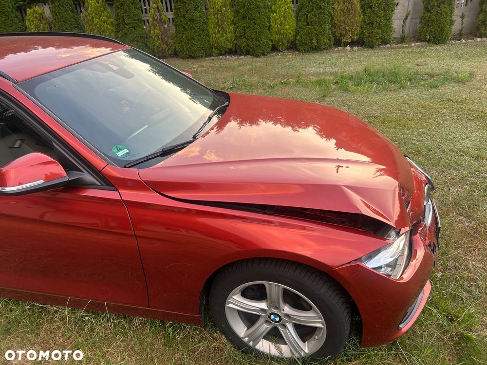 BMW Seria 3 318i - 5